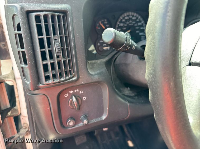 image for item DR2647 2006 Chevrolet  Express 2500 van