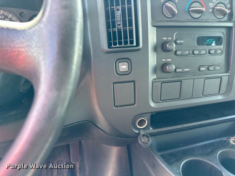 image for item DR2647 2006 Chevrolet  Express 2500 van