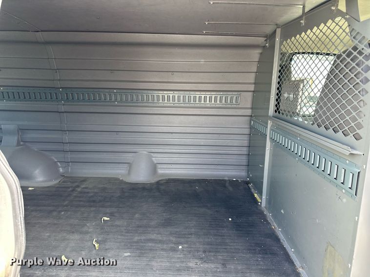 image for item DR2647 2006 Chevrolet  Express 2500 van