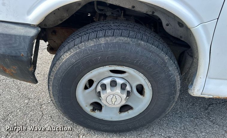 image for item DR2647 2006 Chevrolet  Express 2500 van