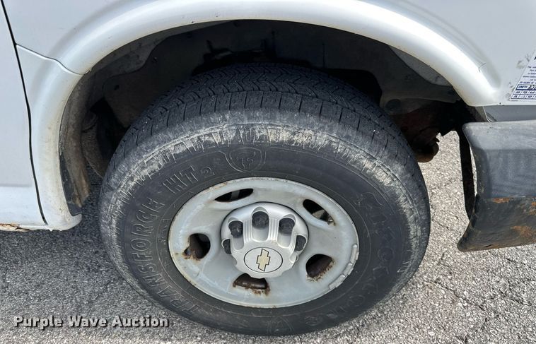 image for item DR2647 2006 Chevrolet  Express 2500 van