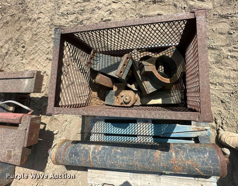 image for item DR2670 Forklift mast 