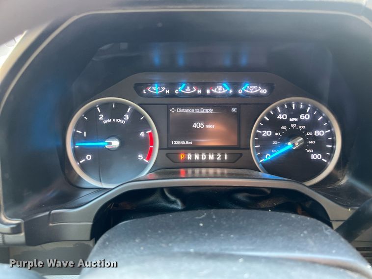 image for item DS3118 2017 Ford F450 Super Duty XLT bale bed truck