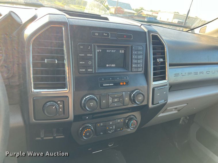 image for item DS3118 2017 Ford F450 Super Duty XLT bale bed truck