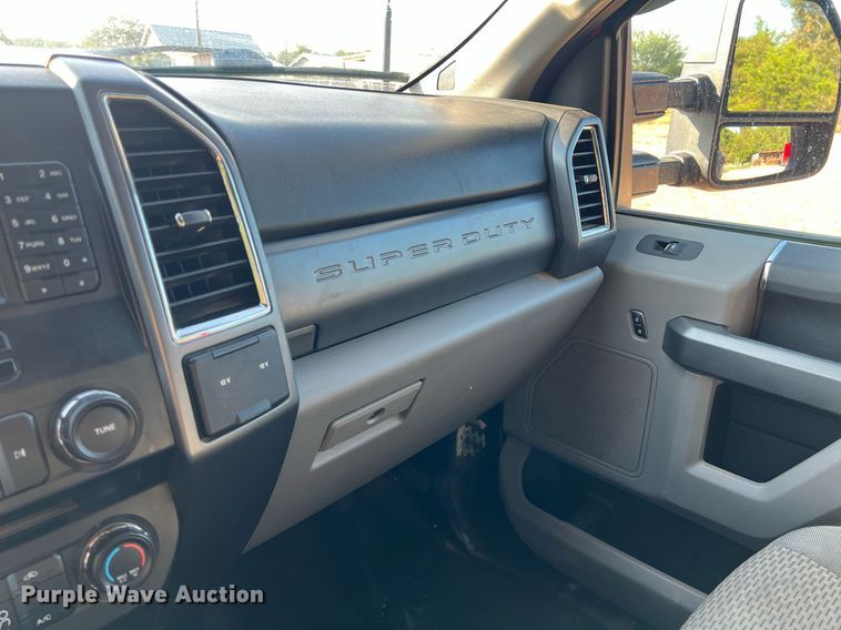 image for item DS3118 2017 Ford F450 Super Duty XLT bale bed truck