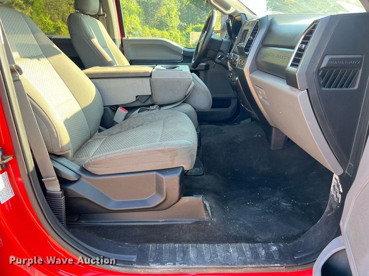 image for item DS3118 2017 Ford F450 Super Duty XLT bale bed truck