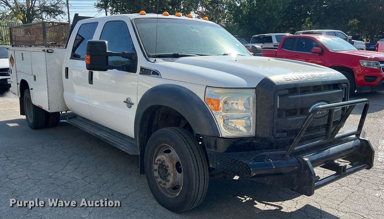 image for item DS3121 2015 Ford F450 Super Duty XLT Crew Cab utility / service truck