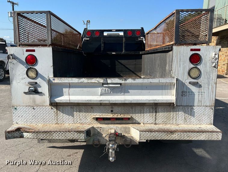 image for item DS3121 2015 Ford F450 Super Duty XLT Crew Cab utility / service truck