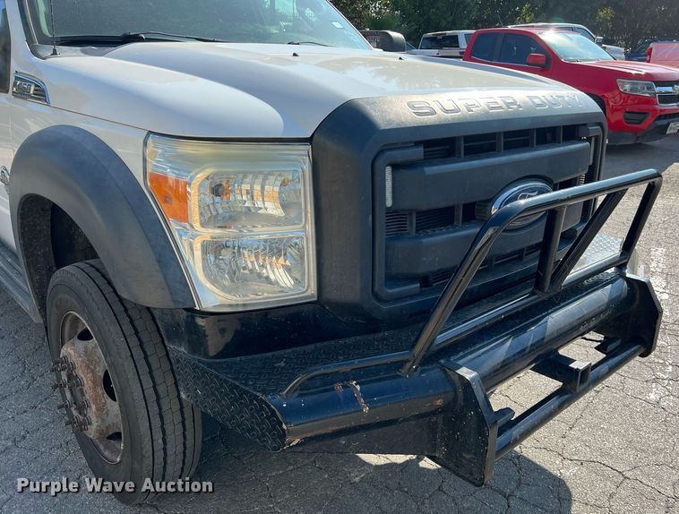 image for item DS3121 2015 Ford F450 Super Duty XLT Crew Cab utility / service truck