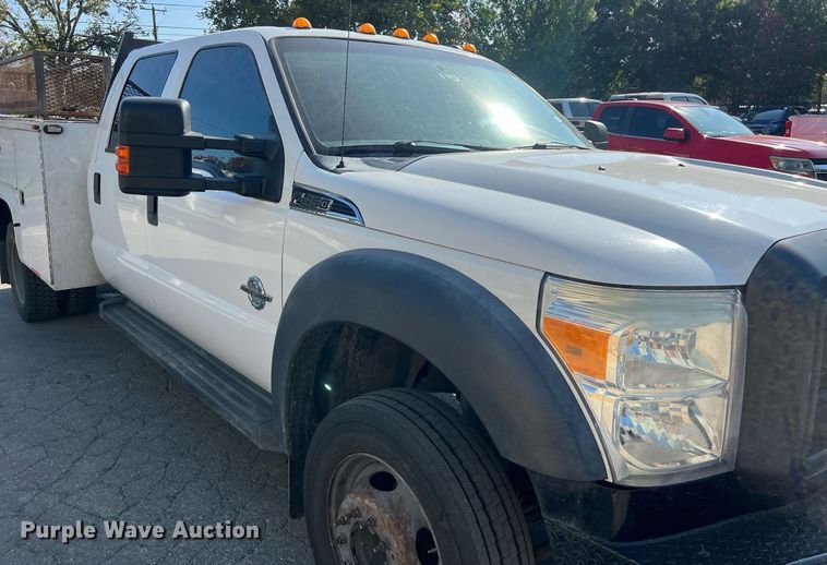 image for item DS3121 2015 Ford F450 Super Duty XLT Crew Cab utility / service truck