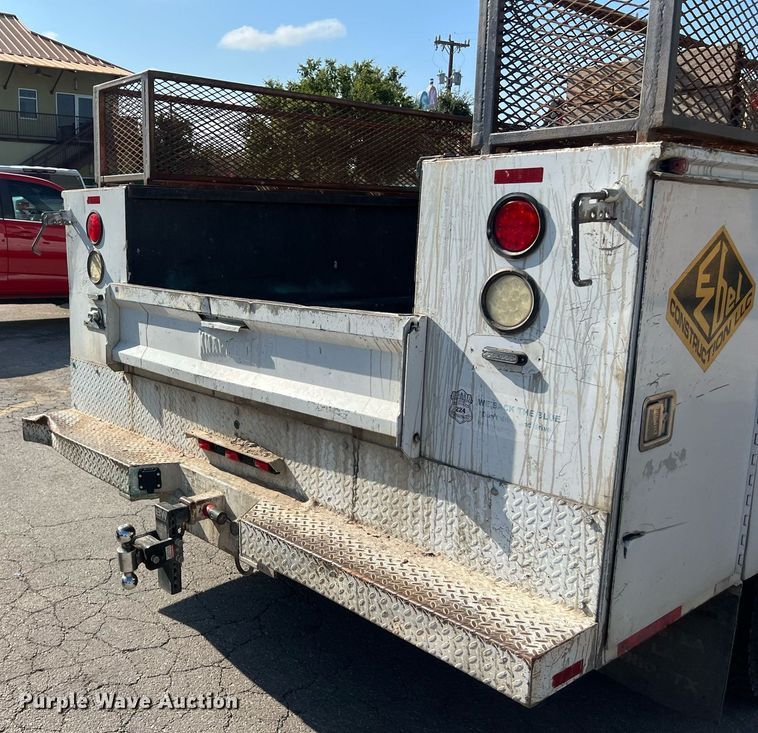 image for item DS3121 2015 Ford F450 Super Duty XLT Crew Cab utility / service truck