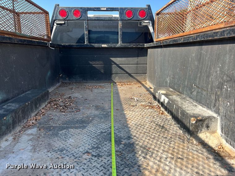 image for item DS3121 2015 Ford F450 Super Duty XLT Crew Cab utility / service truck