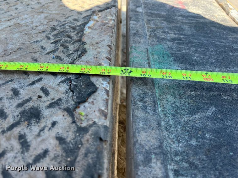 image for item DS3121 2015 Ford F450 Super Duty XLT Crew Cab utility / service truck