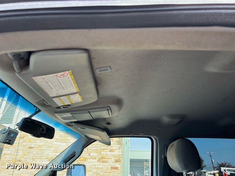 image for item DS3121 2015 Ford F450 Super Duty XLT Crew Cab utility / service truck