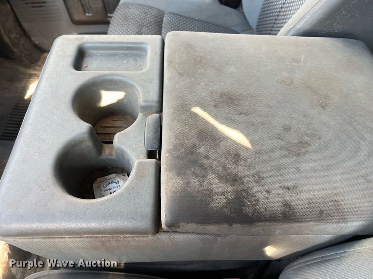 image for item DS3121 2015 Ford F450 Super Duty XLT Crew Cab utility / service truck