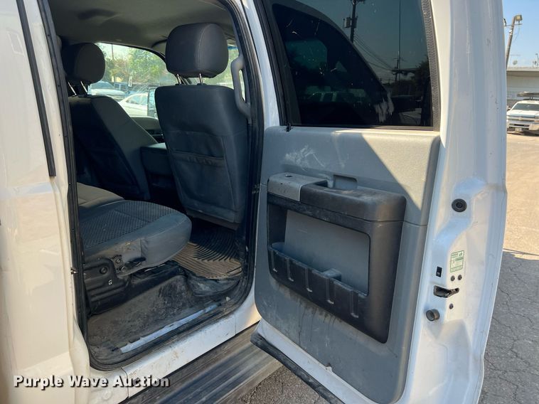 image for item DS3121 2015 Ford F450 Super Duty XLT Crew Cab utility / service truck