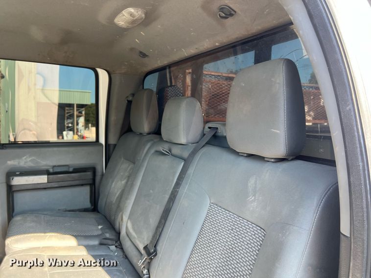 image for item DS3121 2015 Ford F450 Super Duty XLT Crew Cab utility / service truck