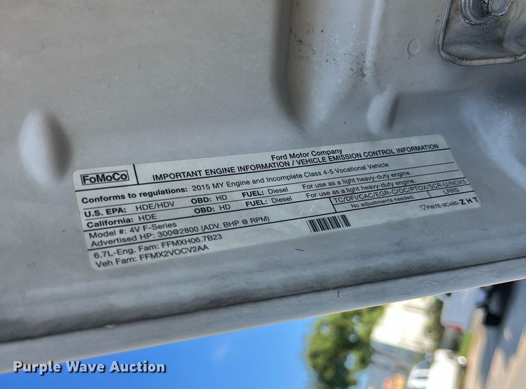 image for item DS3121 2015 Ford F450 Super Duty XLT Crew Cab utility / service truck