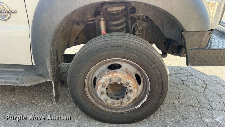 image for item DS3121 2015 Ford F450 Super Duty XLT Crew Cab utility / service truck