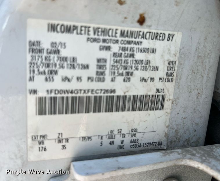 image for item DS3121 2015 Ford F450 Super Duty XLT Crew Cab utility / service truck