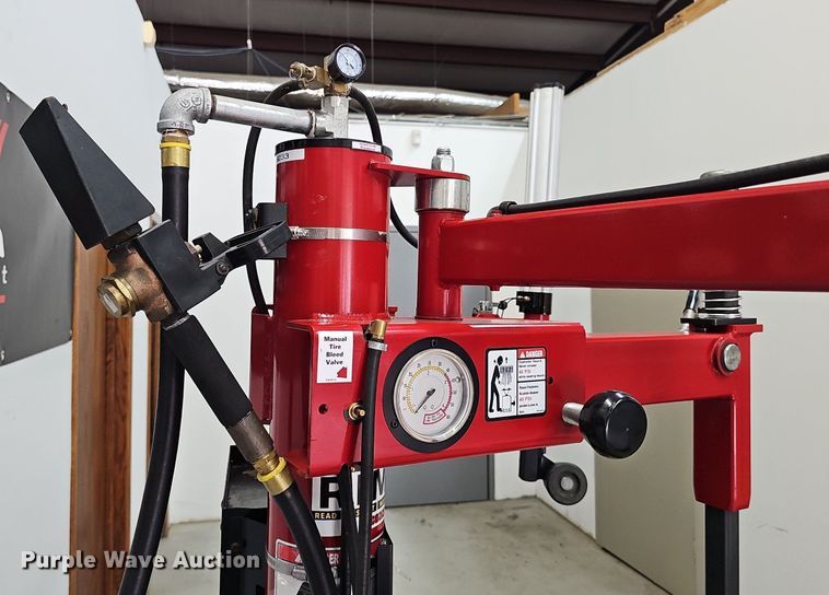 image for item DS4690 Coats 80C tire machine