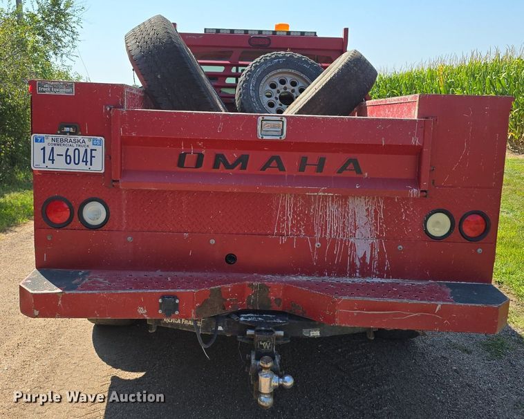 image for item DS4761 2005 Ford F350 Super Duty XLT SuperCab utility bed pickup truck