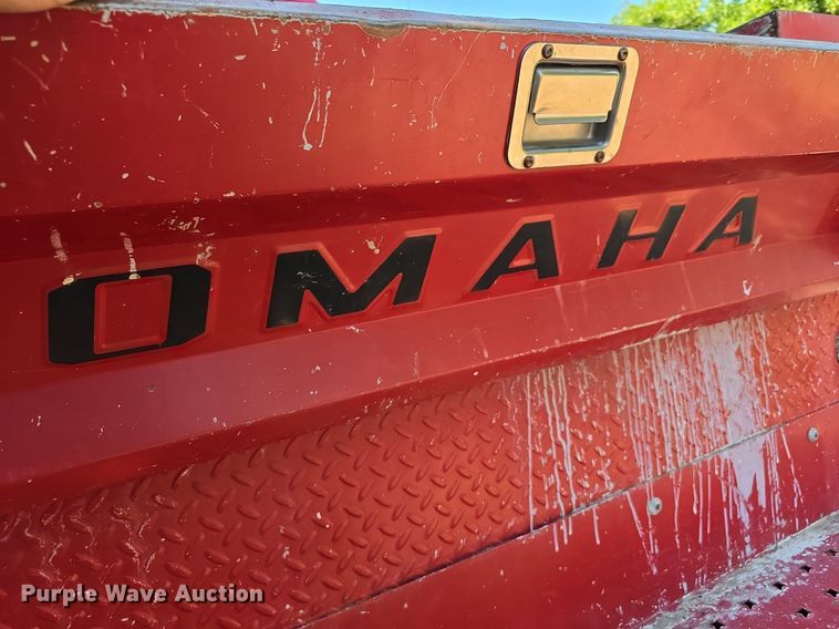 image for item DS4761 2005 Ford F350 Super Duty XLT SuperCab utility bed pickup truck