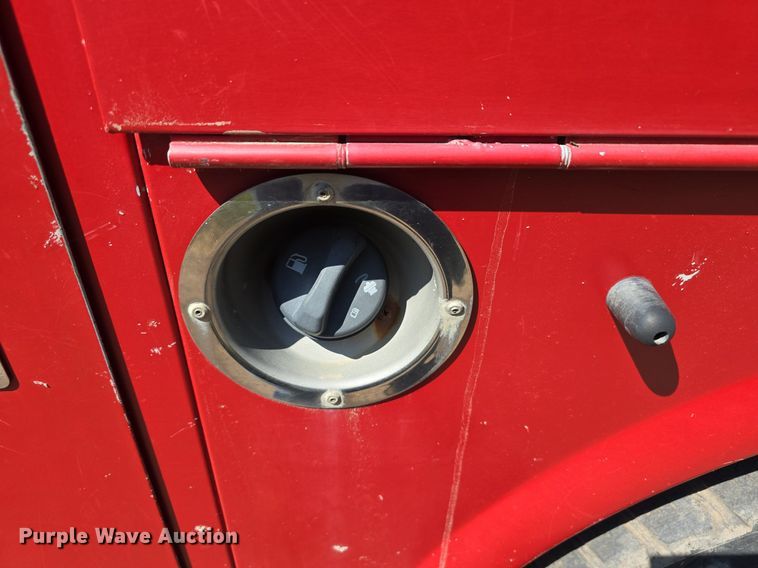 image for item DS4761 2005 Ford F350 Super Duty XLT SuperCab utility bed pickup truck