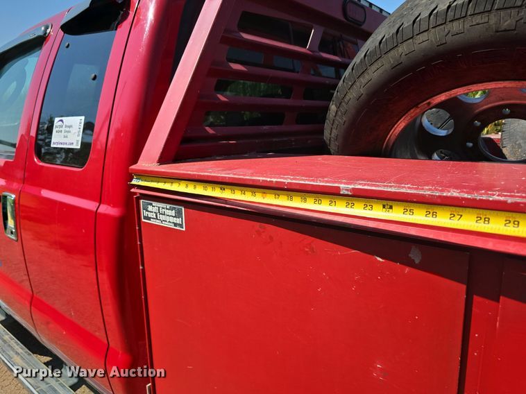 image for item DS4761 2005 Ford F350 Super Duty XLT SuperCab utility bed pickup truck