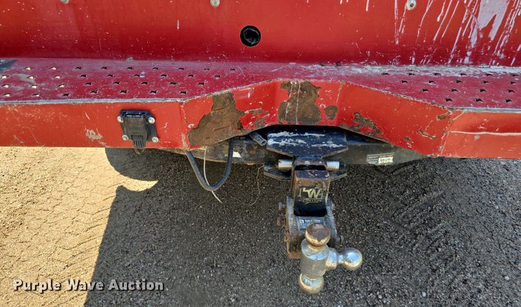 image for item DS4761 2005 Ford F350 Super Duty XLT SuperCab utility bed pickup truck