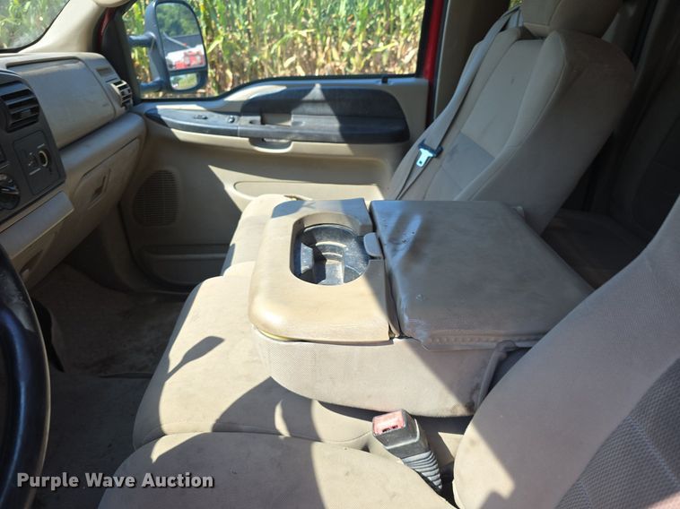 image for item DS4761 2005 Ford F350 Super Duty XLT SuperCab utility bed pickup truck