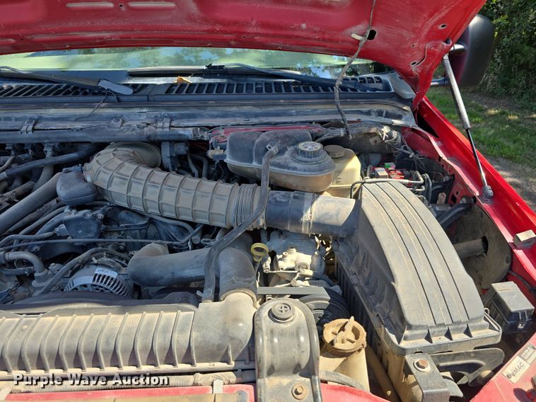 image for item DS4761 2005 Ford F350 Super Duty XLT SuperCab utility bed pickup truck