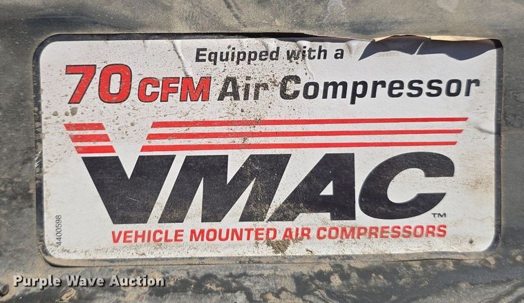 image for item DS4761 2005 Ford F350 Super Duty XLT SuperCab utility bed pickup truck