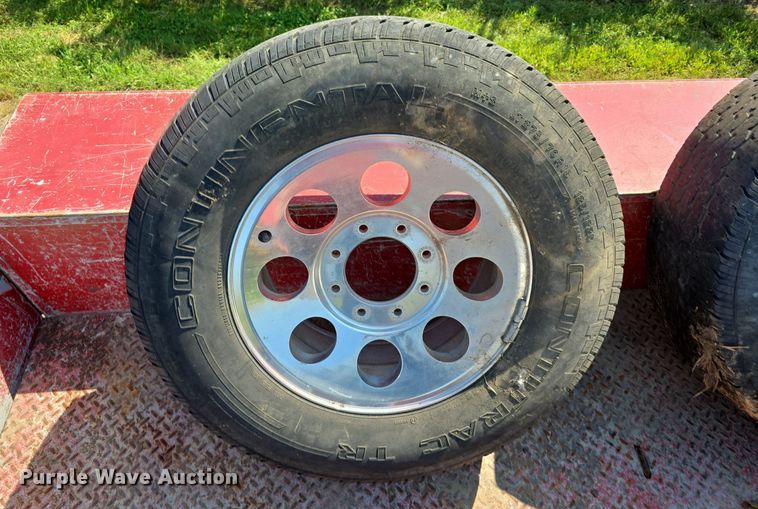 image for item DS4761 2005 Ford F350 Super Duty XLT SuperCab utility bed pickup truck