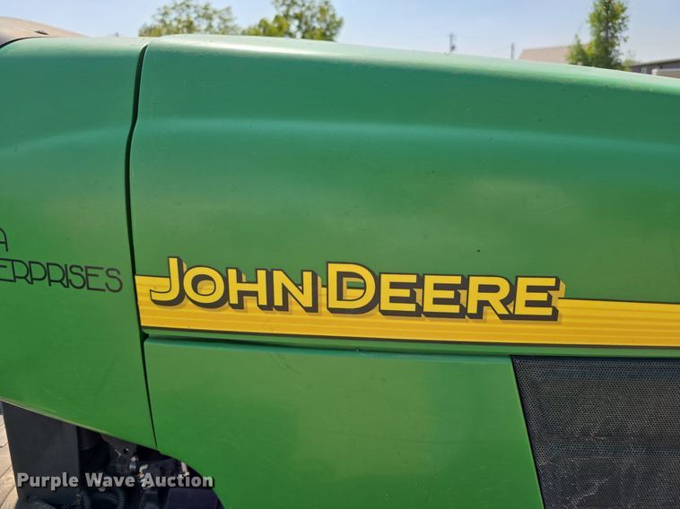 image for item DS4793 2002 John Deere 4610 tractor
