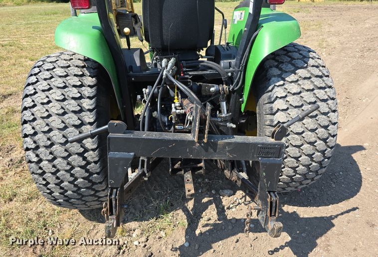 image for item DS4793 2002 John Deere 4610 tractor