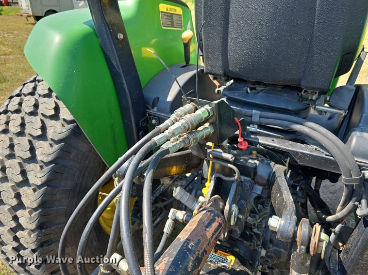 image for item DS4793 2002 John Deere 4610 tractor