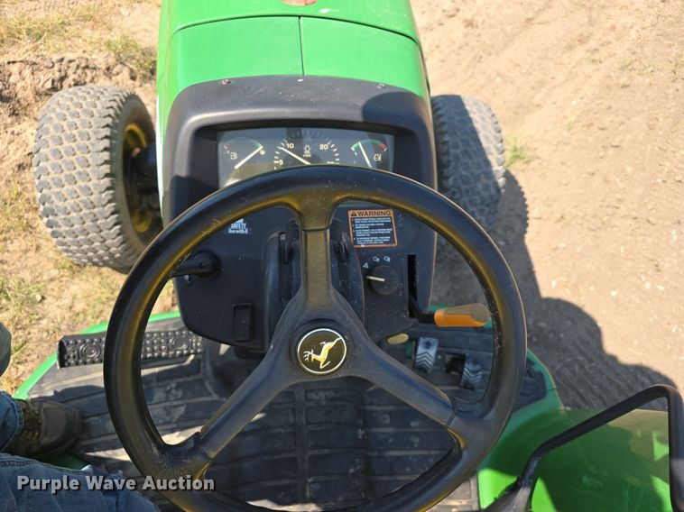 image for item DS4793 2002 John Deere 4610 tractor