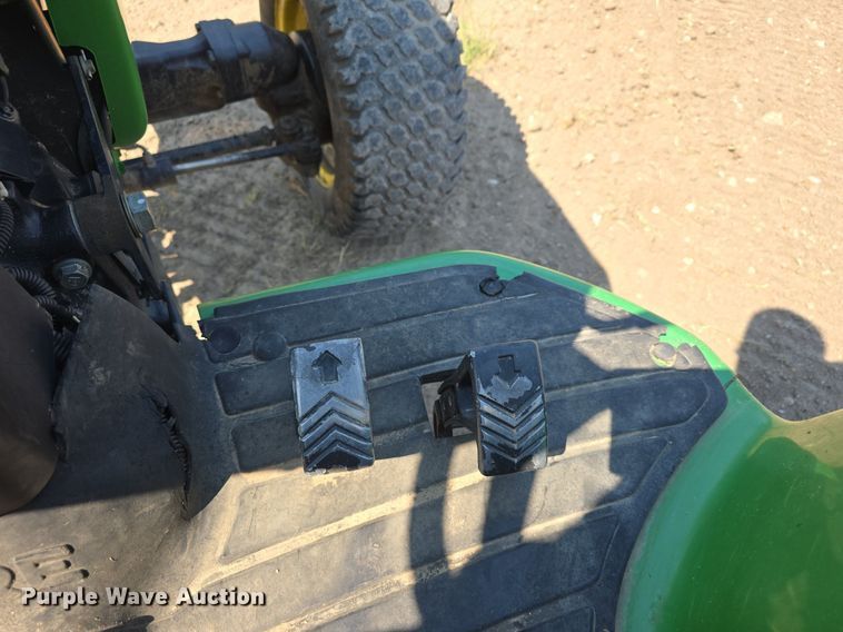 image for item DS4793 2002 John Deere 4610 tractor