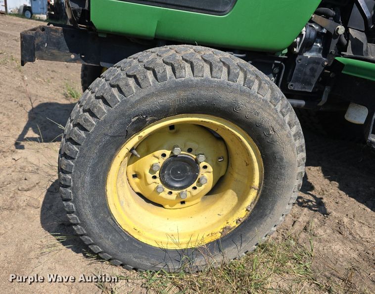 image for item DS4793 2002 John Deere 4610 tractor