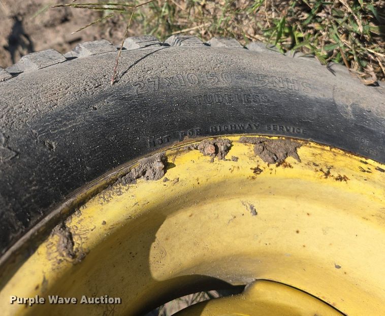 image for item DS4793 2002 John Deere 4610 tractor