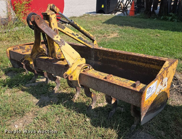 image for item DS4797 (2) pieces of ag equipment