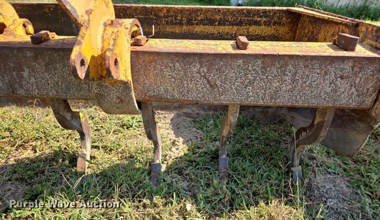 image for item DS4797 (2) pieces of ag equipment