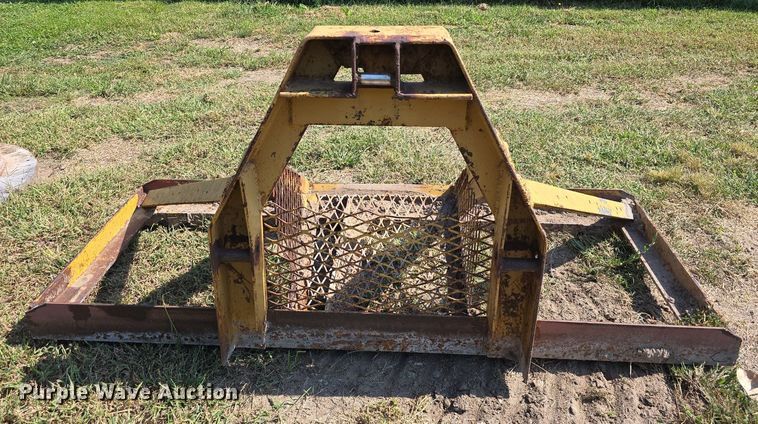 image for item DS4797 (2) pieces of ag equipment