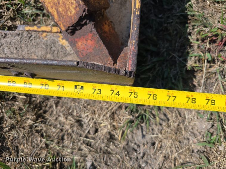 image for item DS4797 (2) pieces of ag equipment