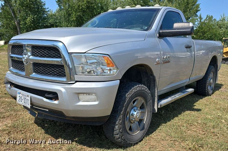 image for item DS4798 2016 Dodge Ram 3500HD pickup truck