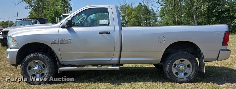 image for item DS4798 2016 Dodge Ram 3500HD pickup truck