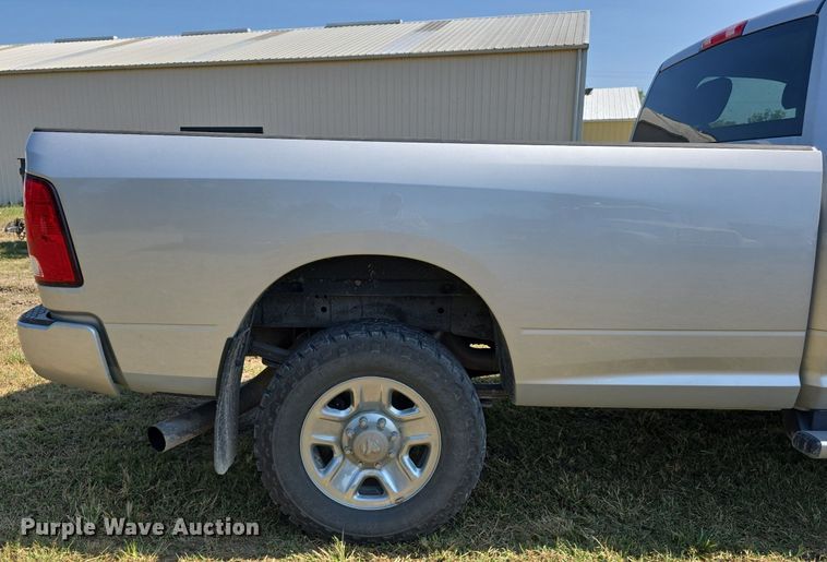 image for item DS4798 2016 Dodge Ram 3500HD pickup truck