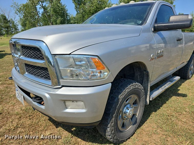 image for item DS4798 2016 Dodge Ram 3500HD pickup truck