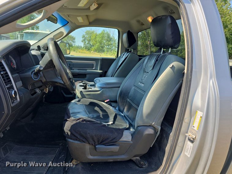 image for item DS4798 2016 Dodge Ram 3500HD pickup truck